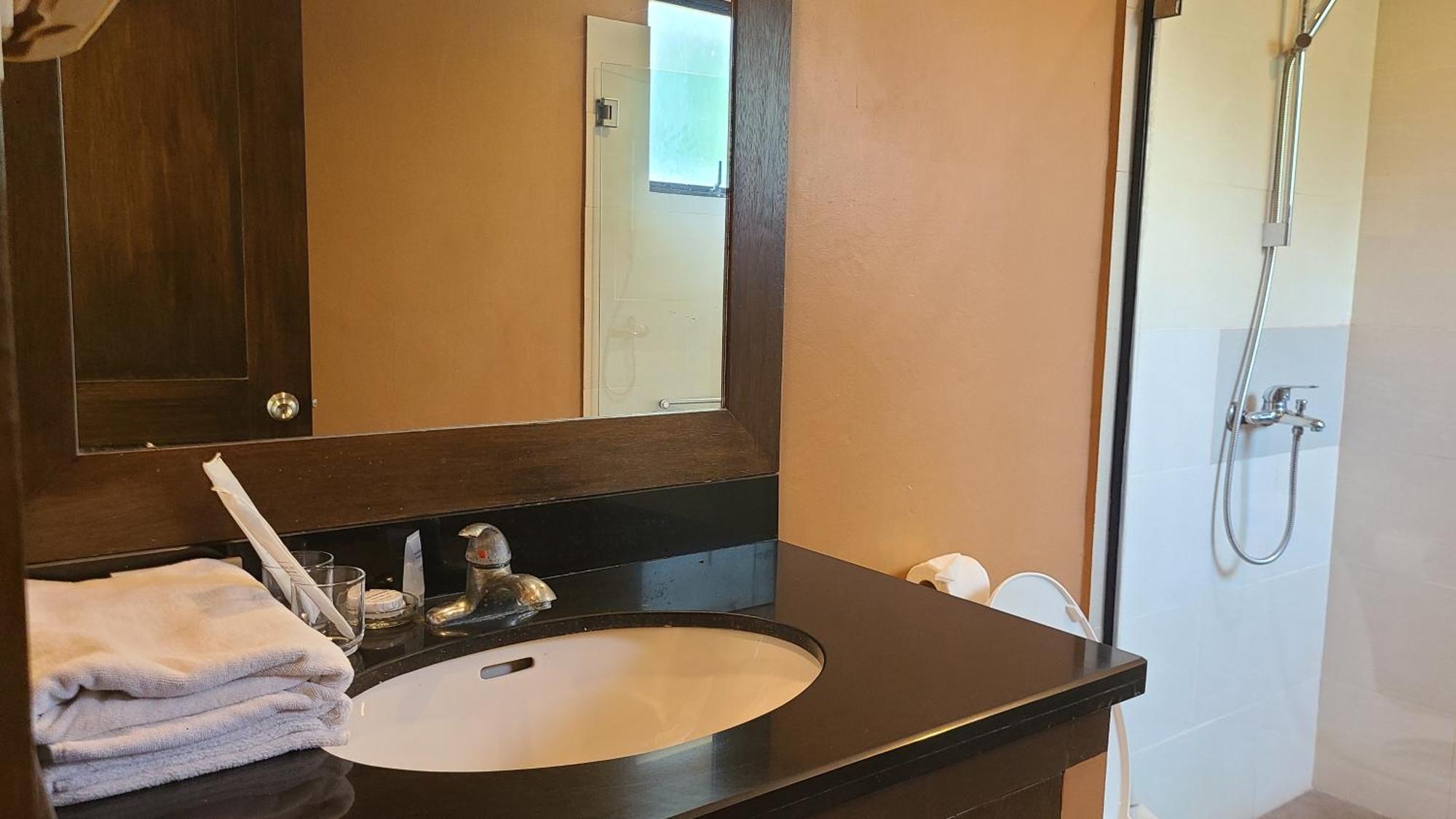 Coralpoint Gardens Suites & Residences Lapu-Lapu City Esterno foto