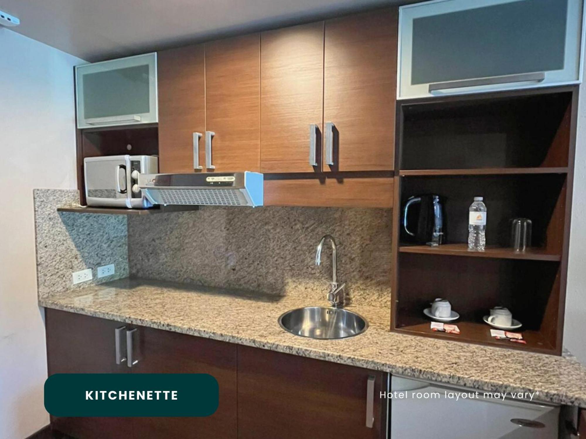 Coralpoint Gardens Suites & Residences Lapu-Lapu City Esterno foto